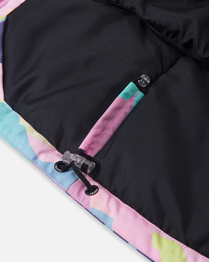 Close-up detail of the inner bottom hem on the Reima Kiiruna high-quality girls' winter ski jacket in grey pink, featuring an adjustable elastic bungee cord and secure toggle lock designed to seal out cold drafts and powder snow.