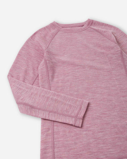 Close-up of the neckline, shoulder, and sleeve on the grey pink Reima Kinsei kids' merino wool top, highlighting the comfortable flat seams designed to prevent chafing.