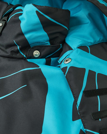 Detailed view of the protective chin guard, storm flap, and secure collar snap buttons on the black Reima Tirro kids' waterproof ski jacket, keeping wind and snow out.