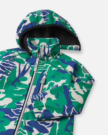Close-up of the hood and high collar on the green forest print Reima Vantti kids' softshell jacket, showing the cozy, insulating black fleece lining designed to provide warmth during transitional weather.