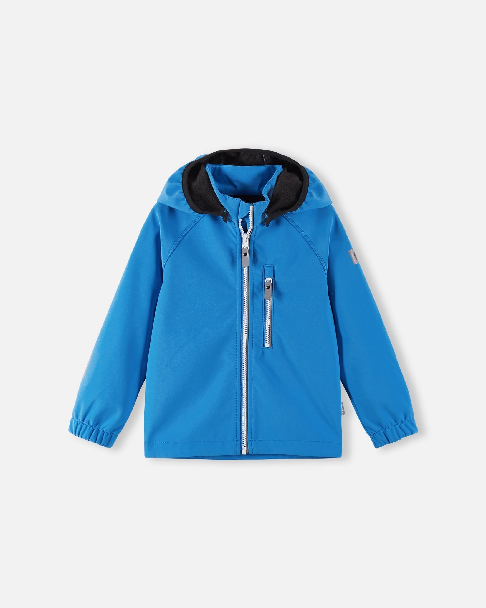 Front view of the Reima Vantti kids' waterproof softshell jacket in cool blue, featuring a full-zip front, a child-safe detachable hood, and a zippered chest pocket for transitional spring and autumn weather.